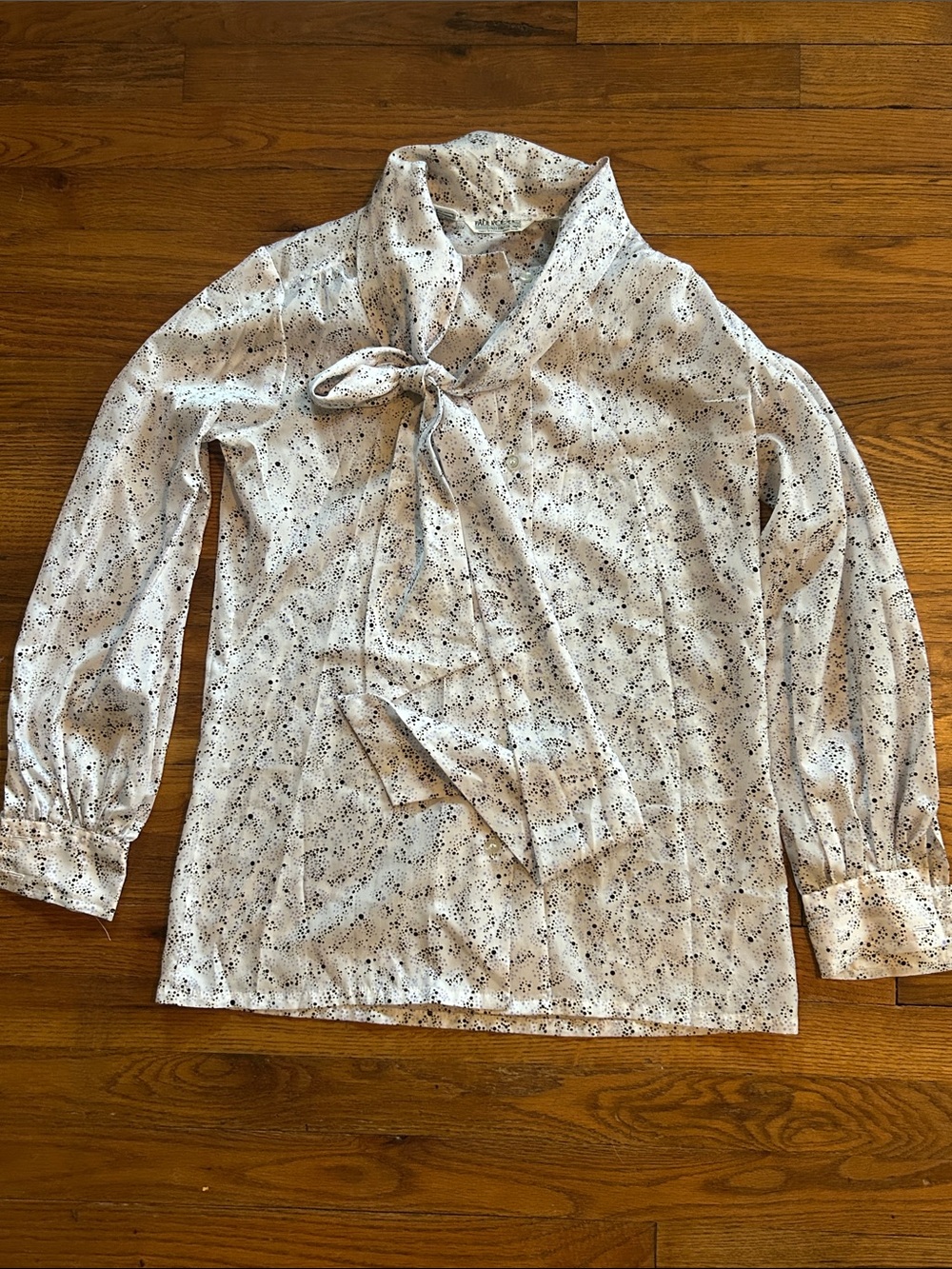 Paul Rogers White Button-Down Blouse with Black Speckle Tie-Neck
